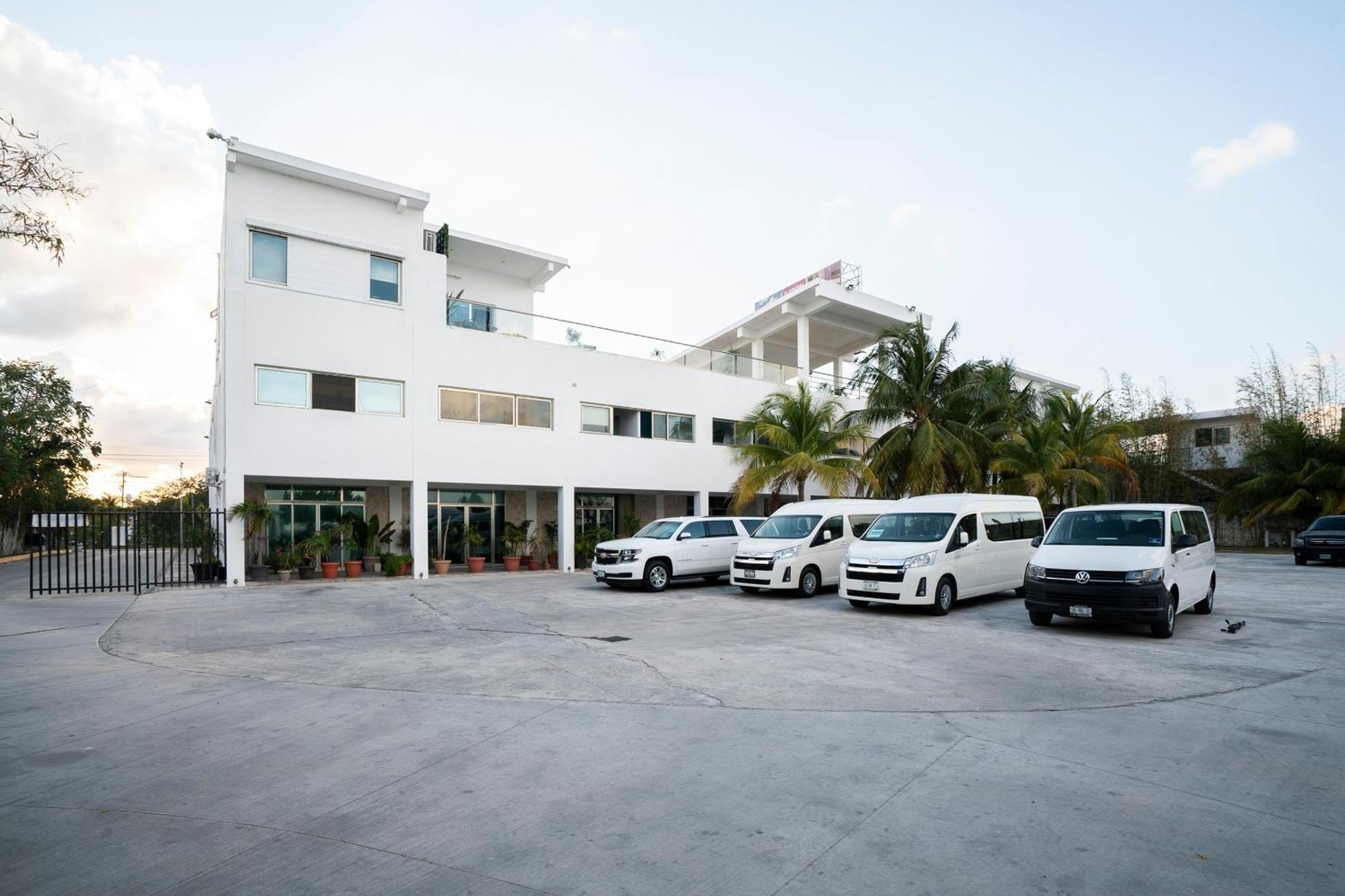 Capital O Cancun International Airport 24 7 Εξωτερικό φωτογραφία